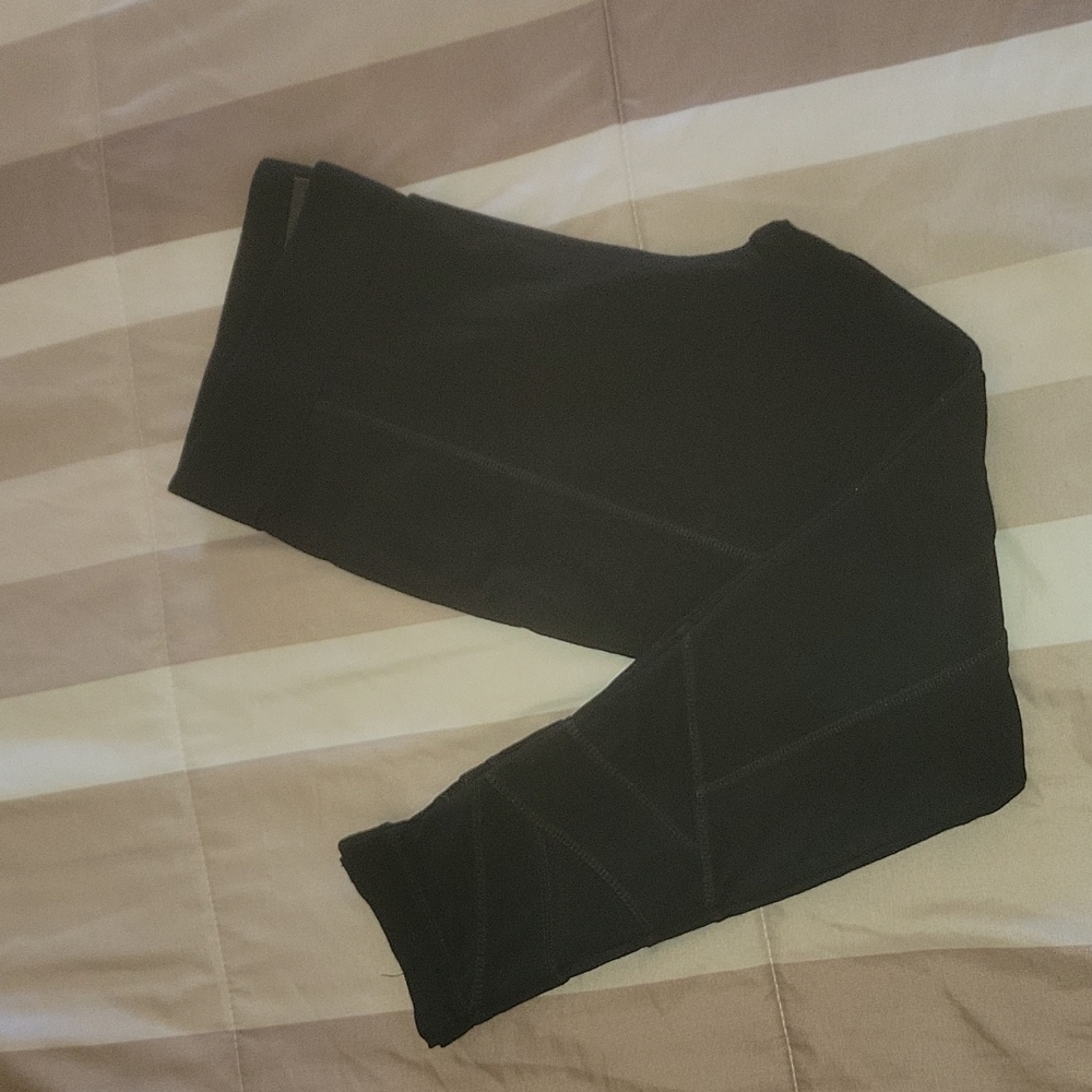 NEW YEAR NEW YOU! G by Guess black leggings